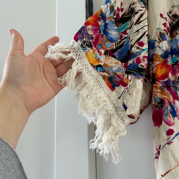 Umgee Floral Fringe Multicolor Kimono Sz M - Picture 4 of 8
